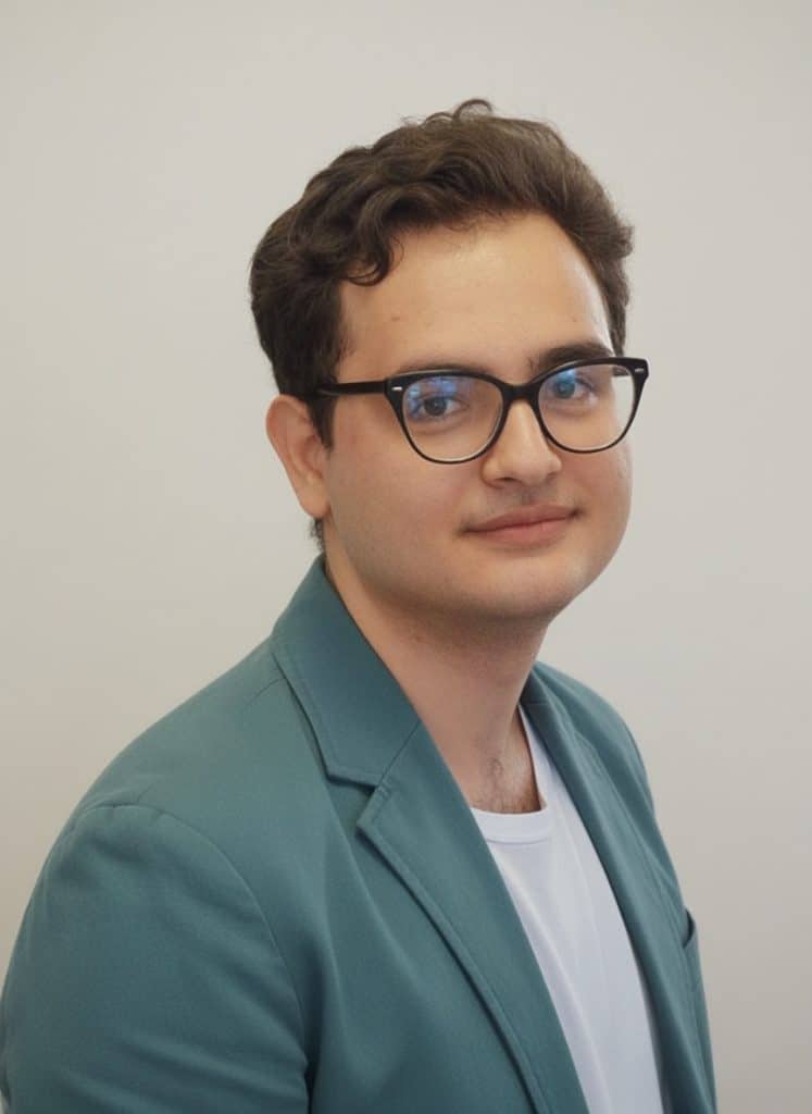 Elyar Pourakbar Photoshoot Preply 2025